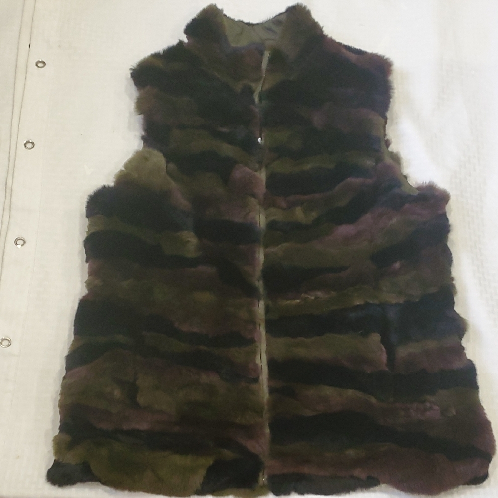 Metric Knits Reversable Camo    Vest - Picture 16 of 17